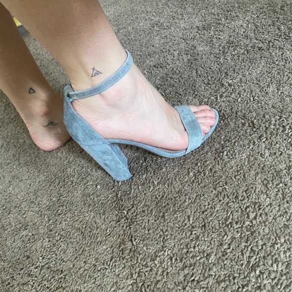 Blue Suede Steve Madden Heels - Picture 7 of 8